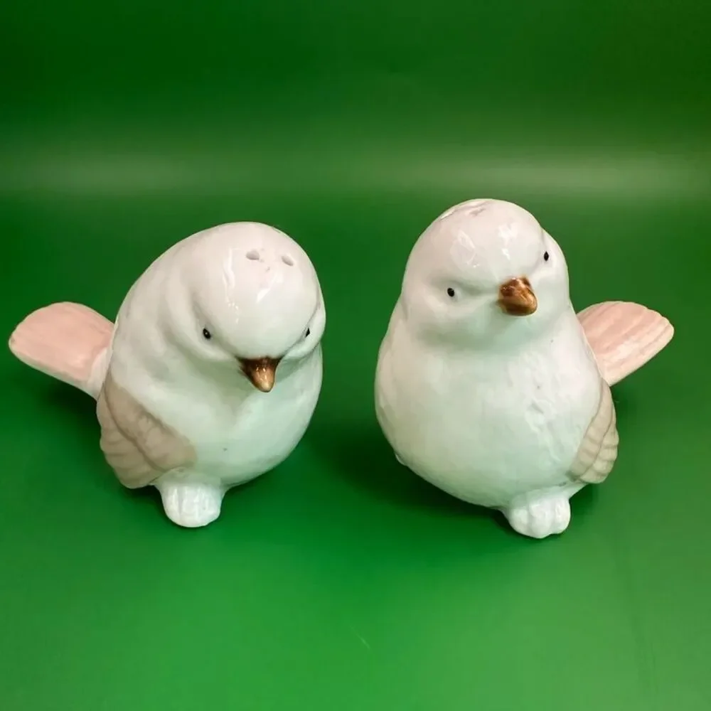 Vintage Porcelain Bird Salt & Pepper Shakers White Pink Tail